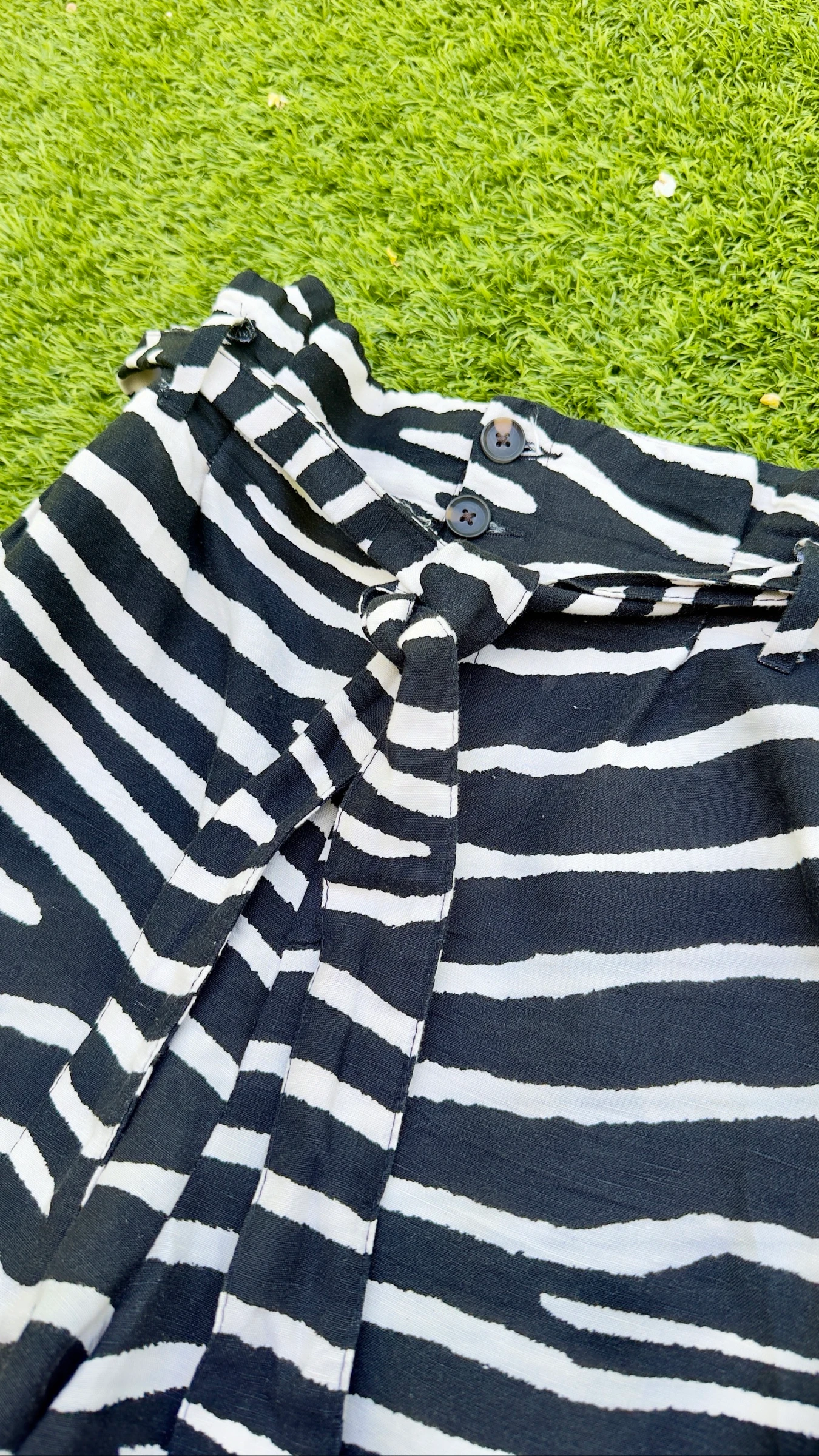 Zwart-witte damesbroek maat 42 van H&M – photo 3